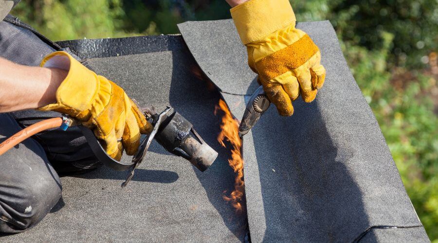 Professional gutter cleaning in Georgetown, ME